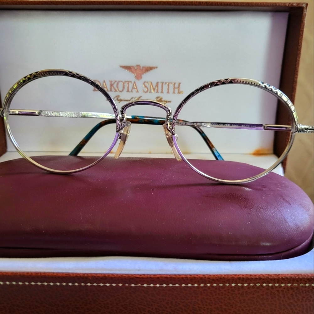 Dakota Smith prescription eyeglasses